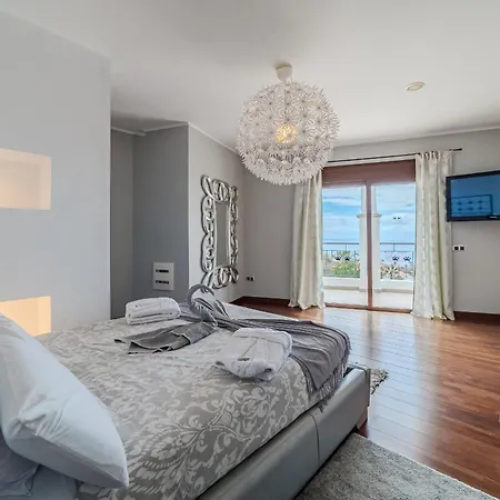 Luxuryvilla Heatedpool Costaadeje Panoramicseaview * Costa Adeje (Tenerife)