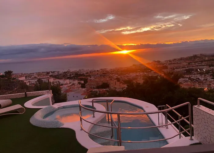 Willa Luxuryvilla Heatedpool Costaadeje Panoramicseaview *