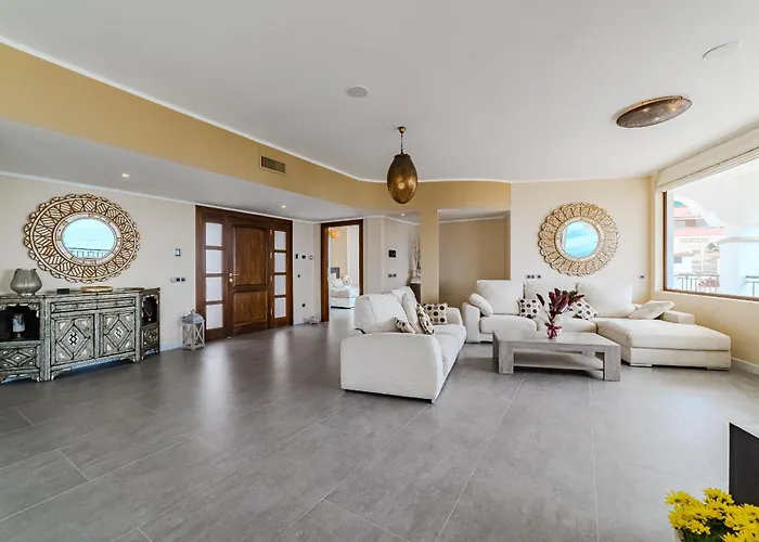 Willa Luxuryvilla Heatedpool Costaadeje Panoramicseaview *