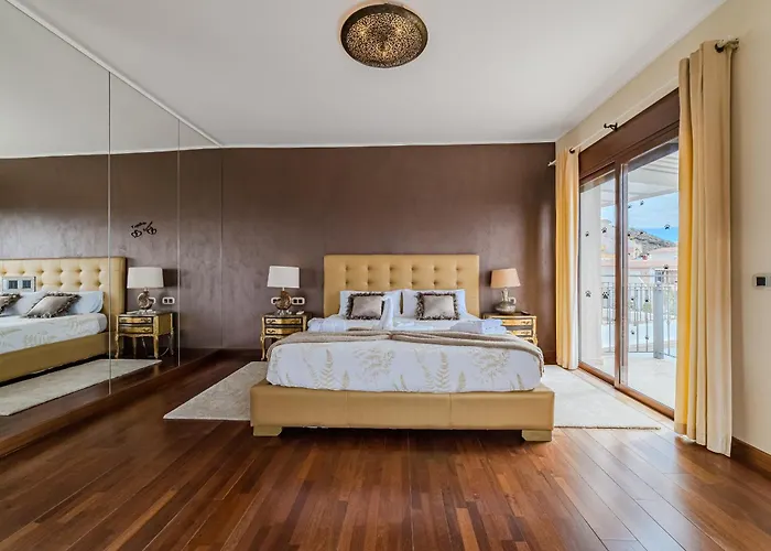 Luxuryvilla Heatedpool Costaadeje Panoramicseaview Willa