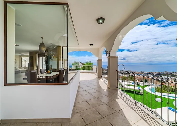 Luxuryvilla Heatedpool Costaadeje Panoramicseaview Willa